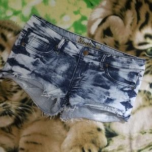 SOLD 👄👄STYLISH WASHED DISTRESS DENIM SHORT👄👄